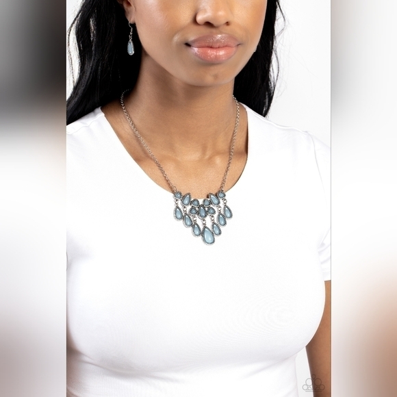 Blue and silver necklace set - Picture 3 of 7